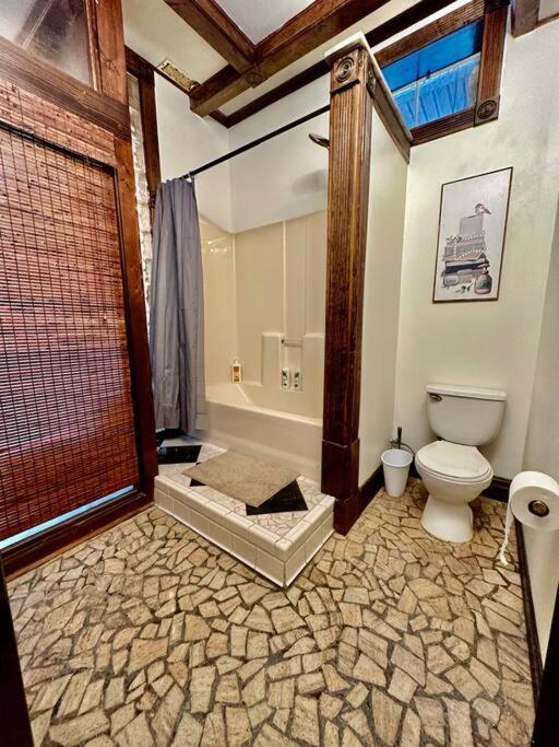 5 Bedroom Estate Near Casino And Downtown Bristol Buitenkant foto