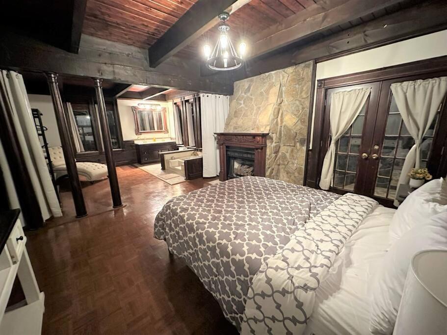 5 Bedroom Estate Near Casino And Downtown Bristol Buitenkant foto
