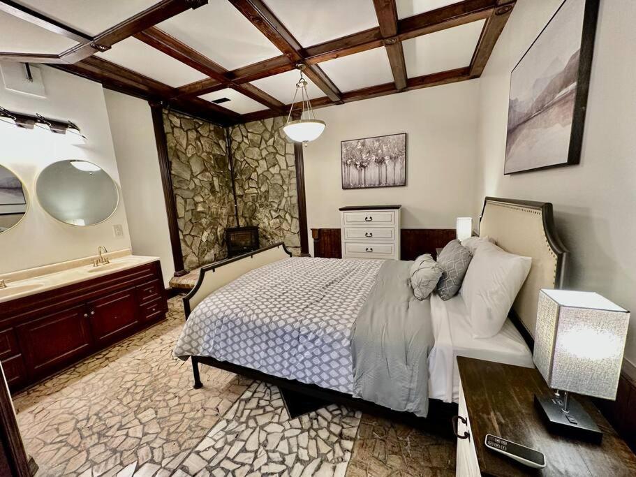 5 Bedroom Estate Near Casino And Downtown Bristol Buitenkant foto